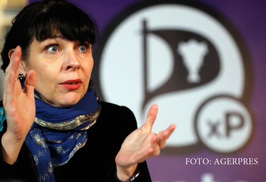 Partidul Piratilor, creat de hackeri, va forma noul guvern al Islandei. "Ar putea destabiliza economia tarii"