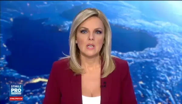 Un autocar cu zeci de romani, implicat intr-un accident, in Ungaria. Momentul in care se ciocneste cu un taxi