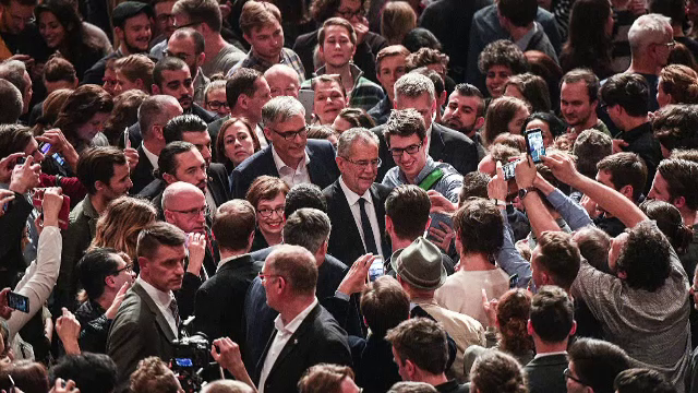 Austria respira usurata dupa ce pro-europeanul der Bellen a castigat alegerile: "Tara isi vede de treburile ei, ca pana acum"