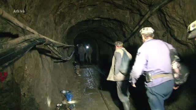 Protestul minerilor care s-au blocat in subteranul exploatarilor Paroseni si Uricani s-a incheiat. Salariile au fost virate
