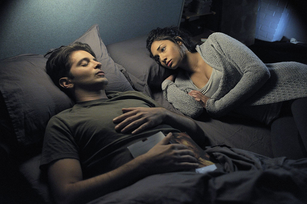 A descoperit ca sotul o insela pe Tinder si a decis sa se razbune. Ce a scris femeia pe internet