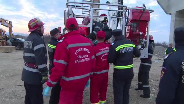 A fost curentat de 27.000 de volti si a reusit sa scape cu viata. Greseala facuta de barbatul de 32 de ani