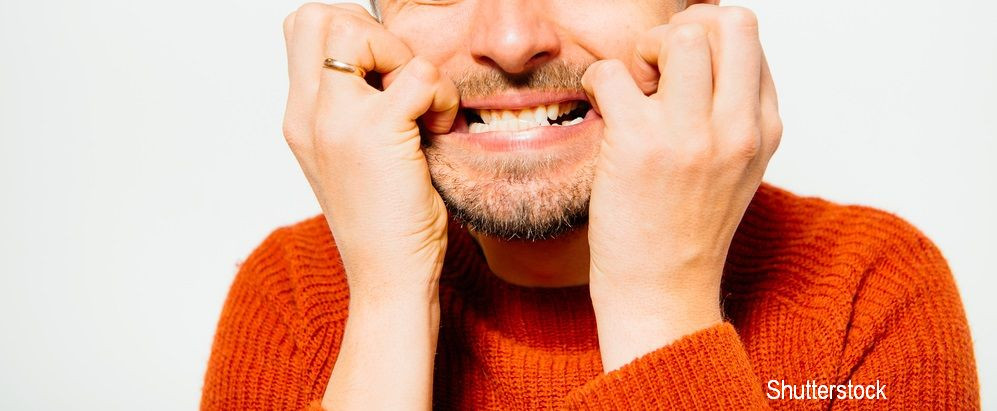 Si-a cumparat alta periuta de dinti, dupa ce l-a filmat pe colegul ei de camera facand un gest dezgustator. Ce s-a intamplat