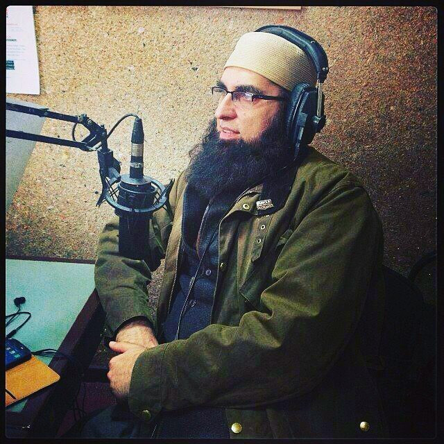 Un avion s-a lovit de un munte, in Pakistan. Toti cei 48 de pasageri, printre care si o vedeta nationala, au murit. FOTO