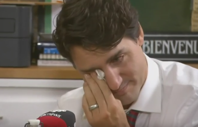 Premierul Canadei, in lacrimi la o intalnire cu un refugiat sirian pe care l-a intampinat acum un an pe aeroport