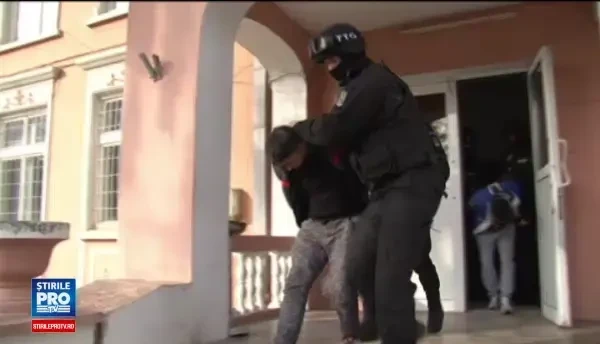 Un nou suspect retinut in cazul oribilei crime de la Buhusi, in judetul Bacau. Despre cine este vorba