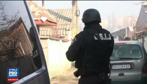 DIICOT: Tanarul din Craiova, acuzat de propaganda ISIS, cauta sprijin financiar pentru un atentat. Ce scria pe internet