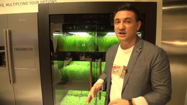 iLikeIT. Cele mai interesante gadgeturi din 2016: sera de bucatarie si robotul care se tranforma in animal de companie