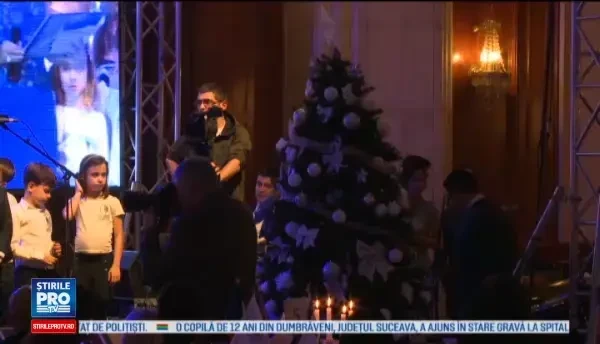 O seara de poveste la Palatul Parlamentului. Zeci de elevi de la Institutul Lauder, premiati la Gala Prieteniei