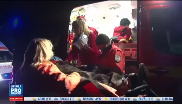 Conflict incheiat sangeros intr-un bar din Botosani. Doi tineri au ajuns la spital dupa ce au fost injunghiati de un localnic