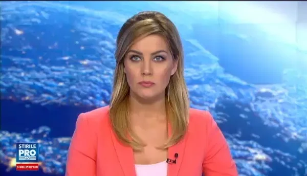 Un barbat in coma si 50 de oameni evacuati, dupa un incendiu in Pitesti. Un catel a fost salvat prin respiratie gura la gura