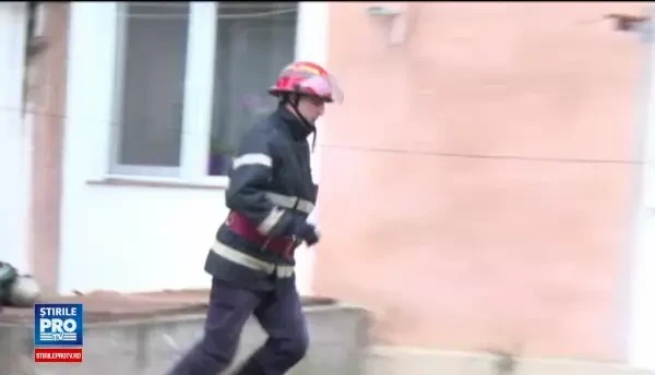 Prima declaratie a pompierului care a impresionat toata tara rususcitand un caine ranit in incendiu: Mi-am facut datoria