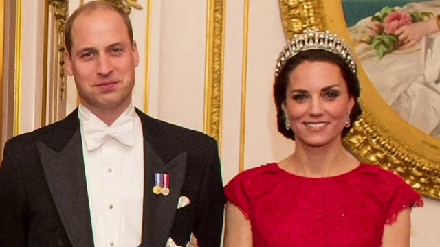 Catherine a atras toate privirile la un dineu organizat la Palatul Buckingham. Povestea tiarei pe care a purtat-o