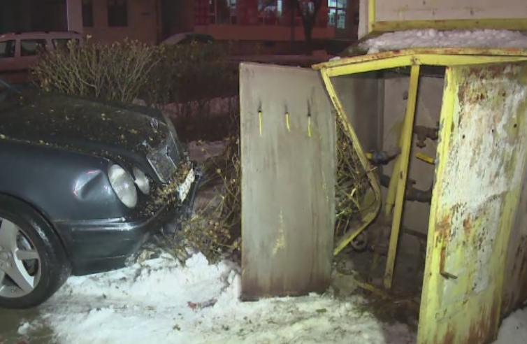 Un sofer de 24 de ani a intrat intr-o teava de gaz din Bistrita si a lasat 100 de oameni in frig. "Am baut un pic, 3 beri"