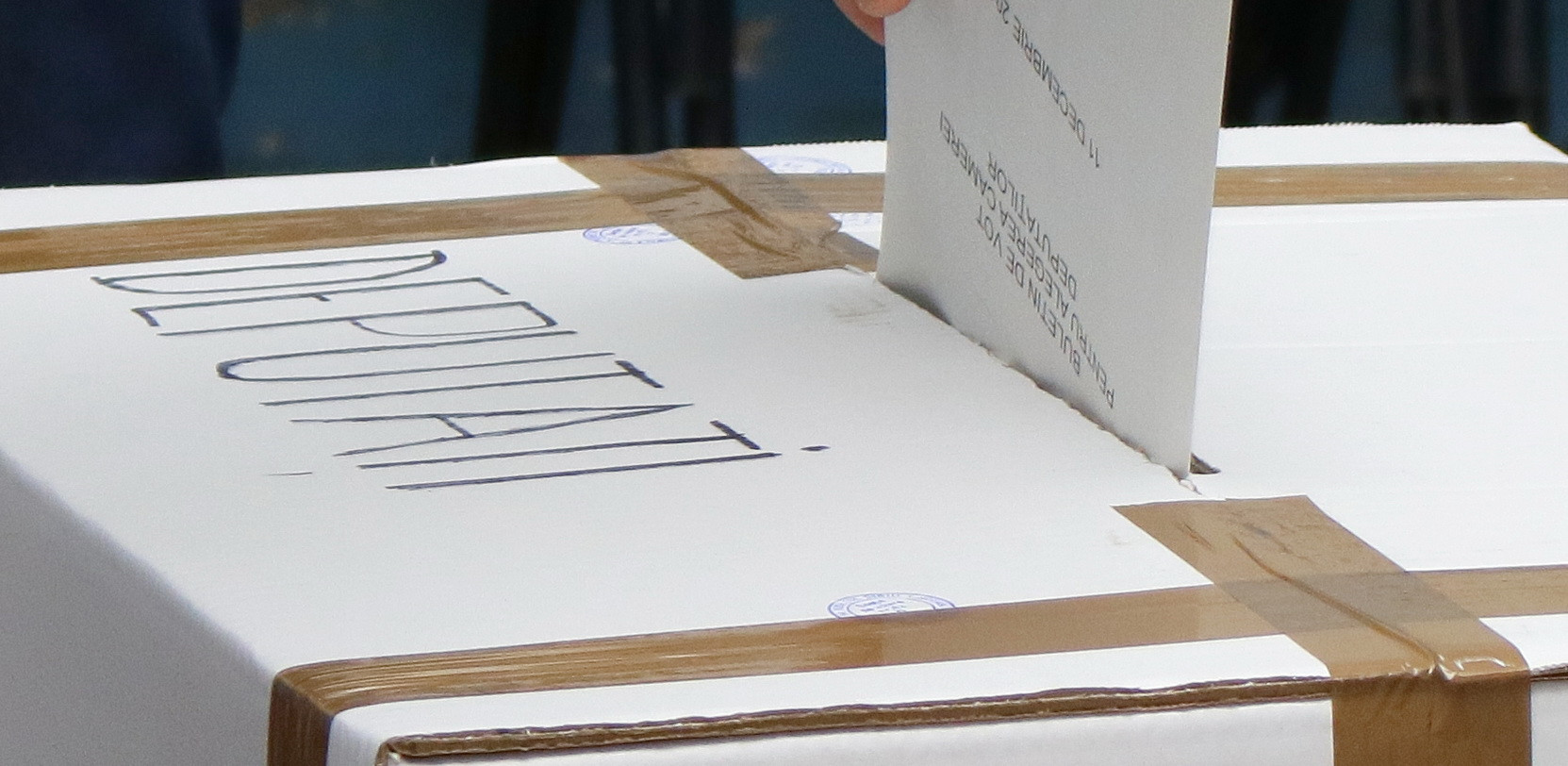 ALEGERI PARLAMENTARE 2016. Un barbat de 110 ani a votat in sectorul 2 din Bucuresti. Unde a votat cea mai varstnica femeie