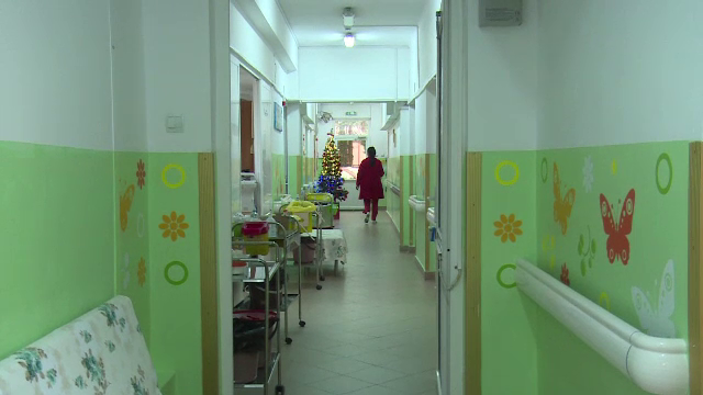 Actorii din Targoviste au organizat un spectacol caritabil, pentru a strange bani pentru bolnavii incurabili