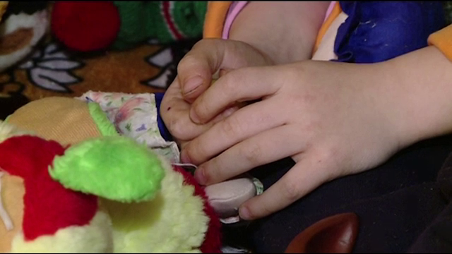 Un barbat din Vaslui si-a violat fiica de doar 12 ani. Ce i-a spus sotiei cand s-a intors acasa