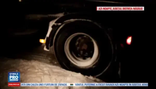 Cod galben de ninsori si vant in aproape jumatate de tara