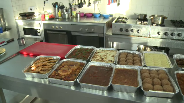 Peste 640 de lei vor cheltui romanii pentru produsele alimentare de Craciun si Revelion. Cat costa un meniu traditional