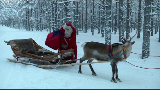 Ce le promite "Mos Craciun" copiilor, chiar daca nu au fost mereu cuminti. Zeci de mii de scrisori au ajuns deja la el