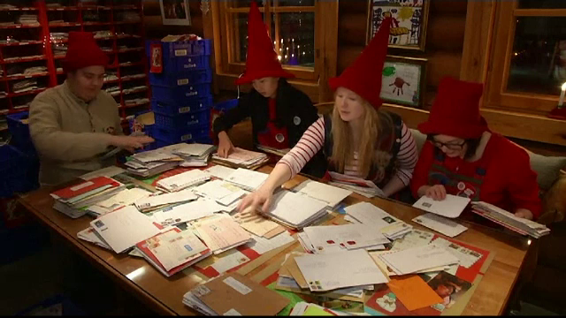 ajutoarele lui mos craciun