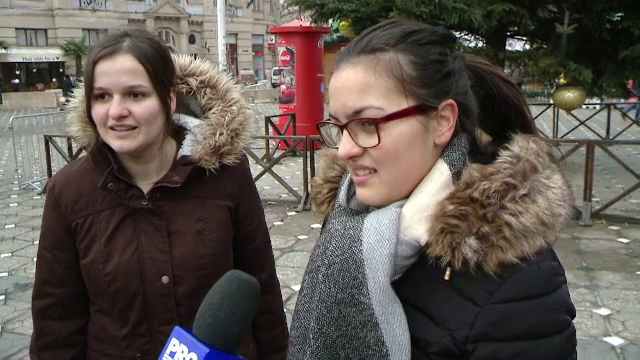 27 de ani de la momentul in care s-a strigat "Libertate", la Timisoara. Ce stiu doua adolescente despre Revolutie