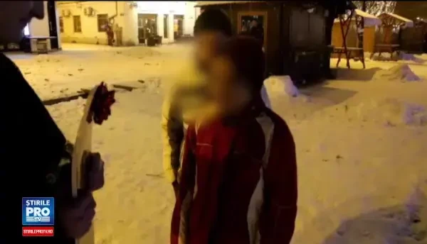 Patinoarul din Baia Mare, boicotat dupa ce administratorul nu a lasat sa intre un copil al strazii, desi avea bilet cumparat