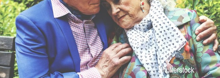 S-au casatorit dupa 60 de ani de relatie. Ce l-a indemnat pe barbatul de 79 de ani sa ia aceasta decizie. FOTO