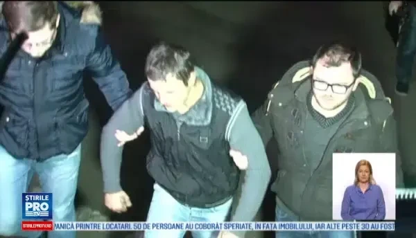 Trei tineri care ar fi talharit 6 femei, prinsi. Marturiile victimelor: M-a batut cu pumnii si cu picioarele in cap