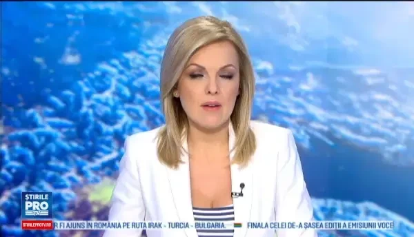 Incendiu la un bloc in zona Crangasi. Din cauza gerului, locatarii evacuati au fost adapostiti in ambulante