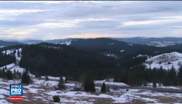 Coltul de Rai din Romania care se reinventeaza in fiecare an. Cat costa sa inchiriati o cabana cu 12 locuri in acest loc