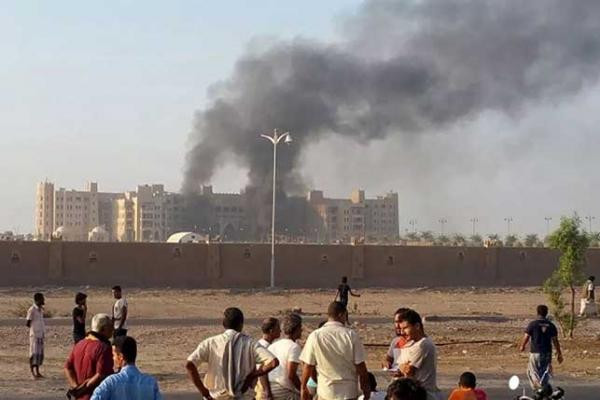 Un kamikaze a ucis cel putin 49 de miltari care stateau la coada sa isi primeasca solda, in Yemen. Atacul, revendicat de ISIS