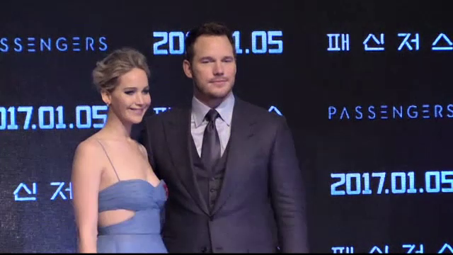 "Pasagerii", pelicula SF cu Jennifer Lawrence si Chris Pratt. "Ar fi ceva greu de refuzat sa calatoresti spre o lume noua"