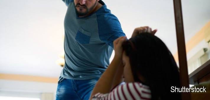 Proteste in Tunisia. O fata de 13 ani este obligata sa se marite cu barbatul care a violat-o