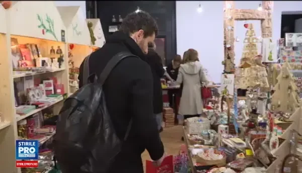 Programul magazinelor de Sarbatori. Pana la ce ora sunt deschise Carrefour, Cora, Auchan, Metro si Selgros pana de Craciun