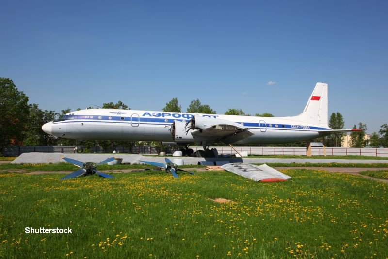 Avion militar rus, prabusit. Toti cei 39 de pasageri au supravietuit, 16 dintre ei fiind raniti grav. Imagini cu aeronava