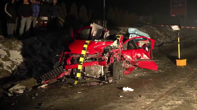 Un sofer de 32 de ani si-a pierdut viata in urma unei depasiri periculoase. Victima avea un baietel de 5 ani