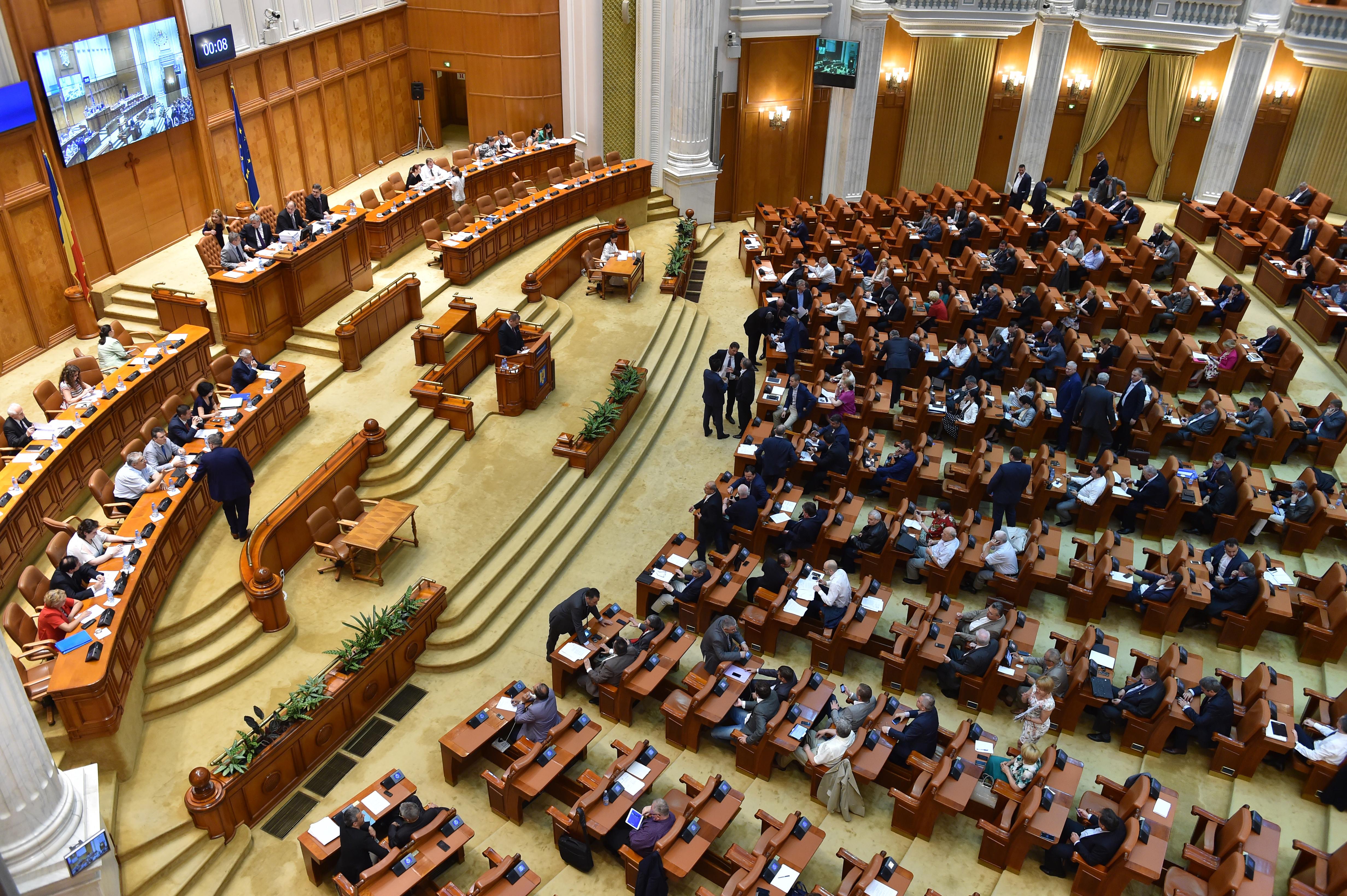 Legea finanțării partidelor politice, actualizată printr-un proiect de lege. Sunt condiții clare pentru împrumuturi în bani