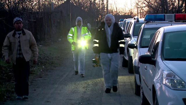 Un bebelus a fost gasit mort intr-un parc din Constanta, sfasiat de caini. Politistii nu reusesc sa dea de urma mamei