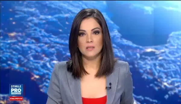 Acoperisul unei case a luat foc, iar o parte din pod s-a prabusit. De la ce a pornit incendiul