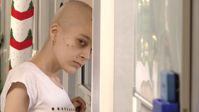 Bursa de fericire poate schimba soarta copiilor bolnavi de cancer, care dorm in acelasi pat cu parintii. Cum pot fi ajutati