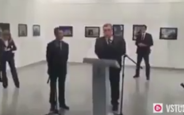 Noua inregistrare cu momentul in care ambasadorul rus este asasinat. Ordinul dat de Putin serviciilor secrete