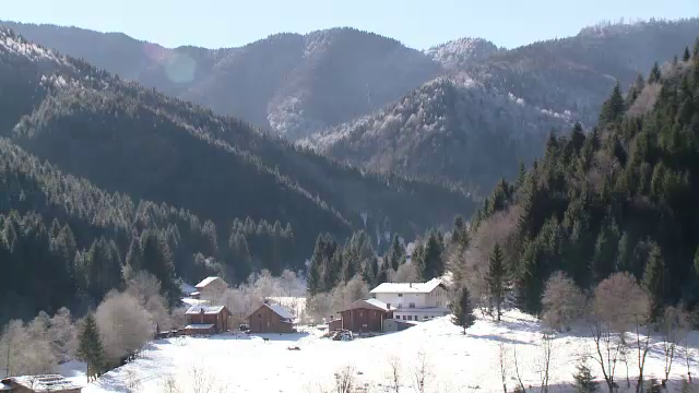 Tinutul lui Mos Craciun din Tara Barsei. Reactia unui englez: "Mi se pare fantastic fata de Londra. Este un contrast total"