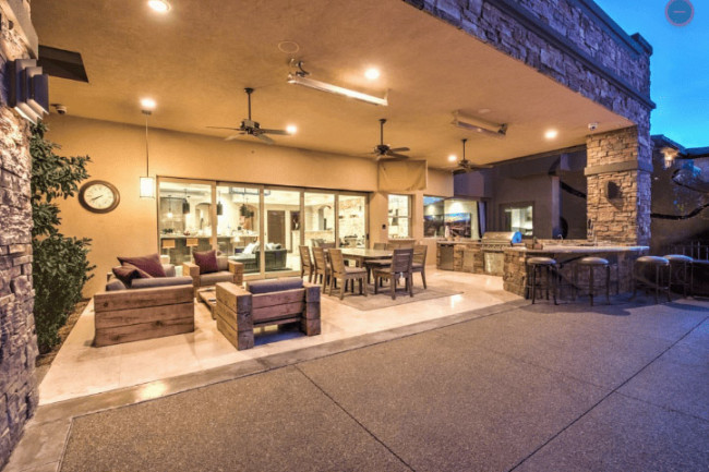 "Regele Instagramului" Bilzerian si-a scos la vanzare palatul din Las Vegas. Cati bani cere