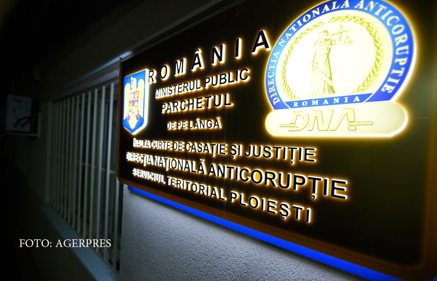 Un barbat inarmat a incercat sa intre in sediul DNA Ploiesti. Ce a facut cand jandarmul de la intrare a vrut sa-l controleze