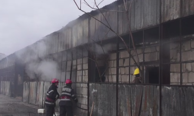 Explozie urmata de un incendiu violent in portul Constanta. Greseala banala care a aprins focul