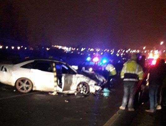 Accident grav in Sibiu, dupa ce o masina a intrat cu viteza pe contrasens. Patru persoane, duse in stare grava la spital