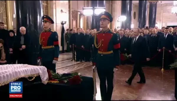 Ambasadorul rus asasinat la Ankara, inmormantat la Moscova. Ultim omagiu adus de Vladimir Putin si Dmitri Medvedev