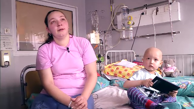 Copiii pentru care Sarbatorile inseamna un salon mic de spital si lupta continua pentru viata. Sa ii ajuti nu te costa nimic