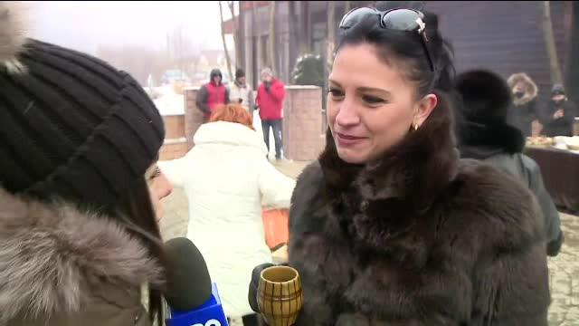 Mos Craciun, asteptat si de turistii de la munte. "Vreau sa imi aduca o cutie mare cu LEGO, ca am fost cuminte"